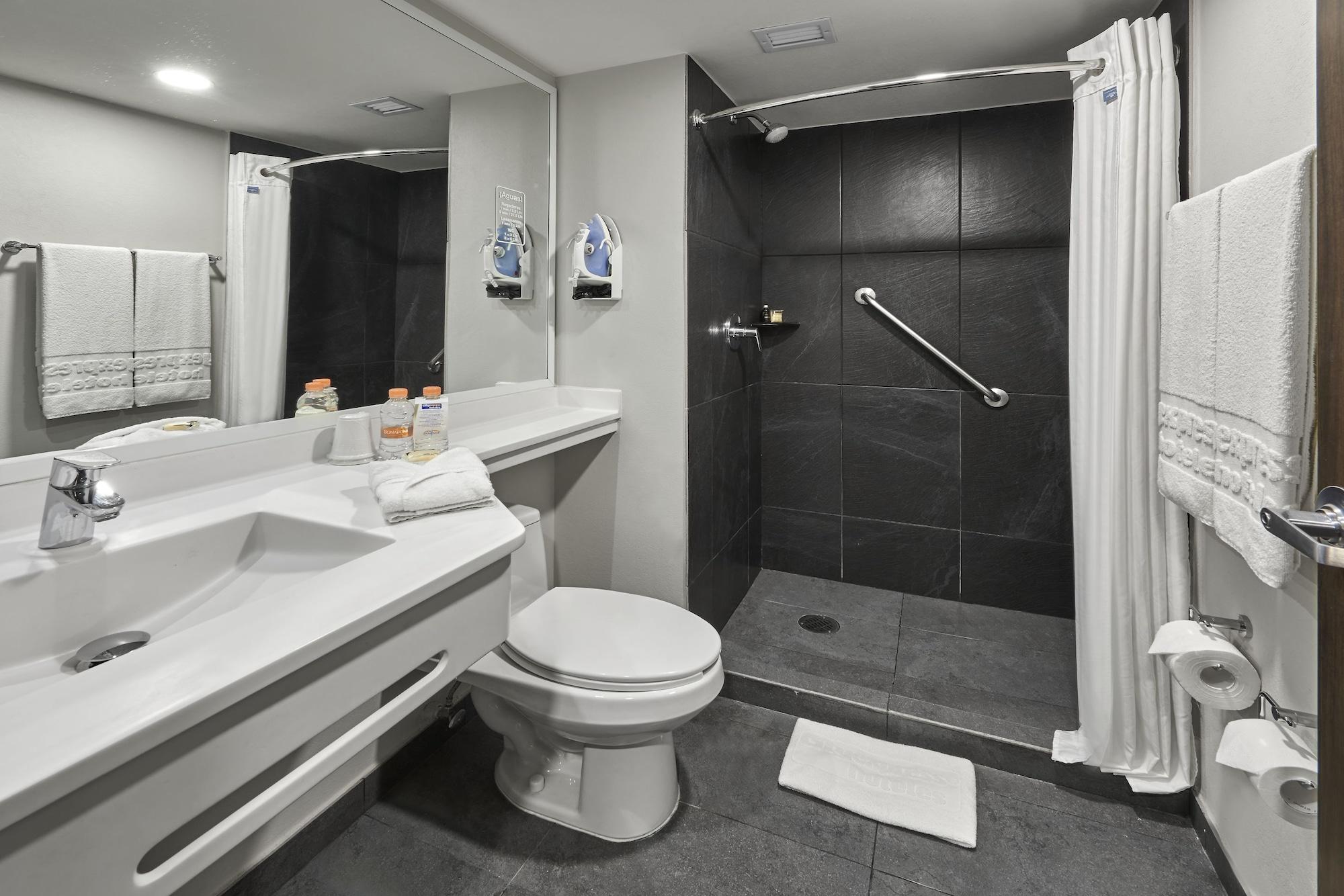 City Express By Marriott פיידראס נגראס מראה חיצוני תמונה