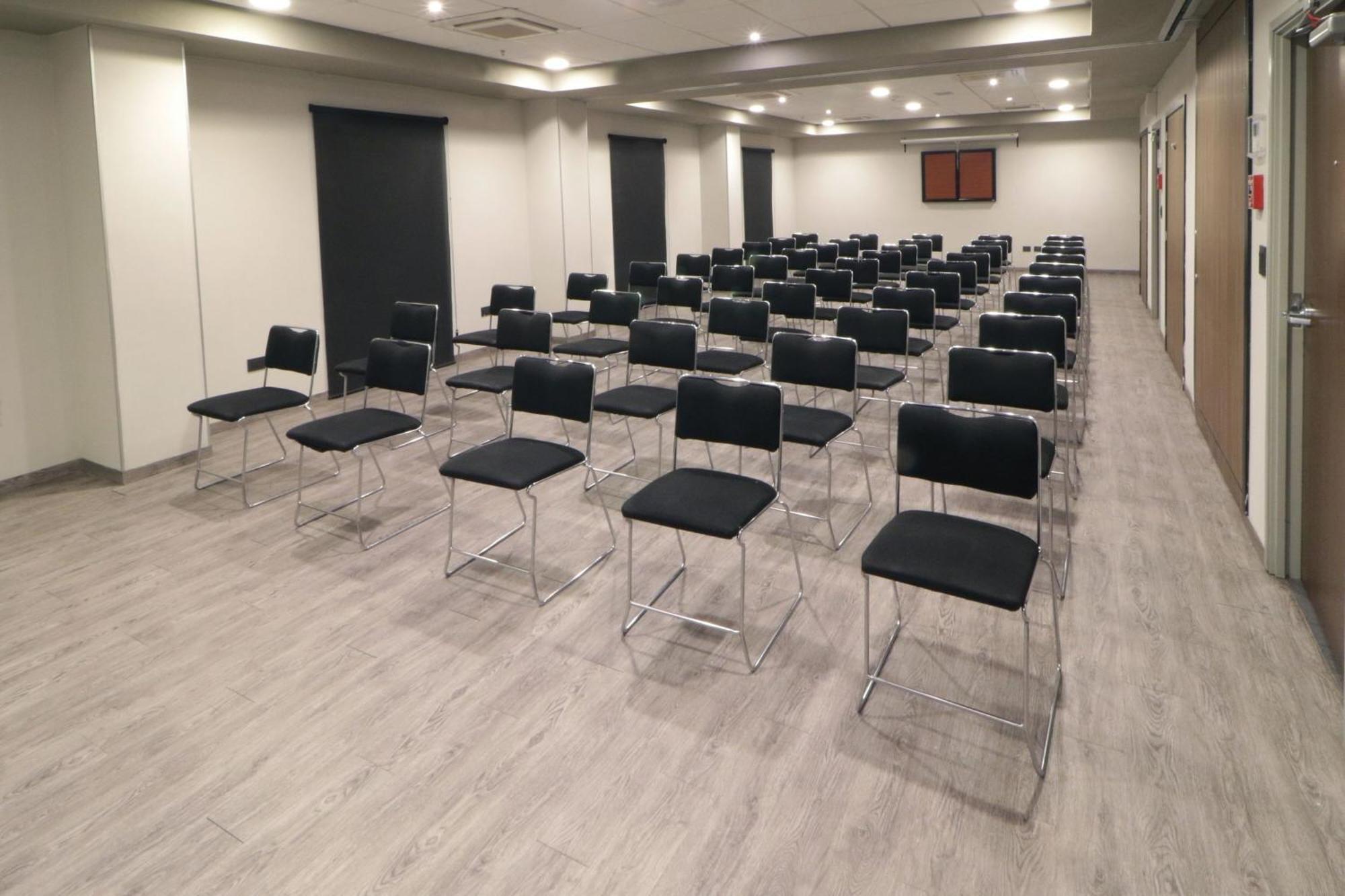 City Express By Marriott פיידראס נגראס מראה חיצוני תמונה