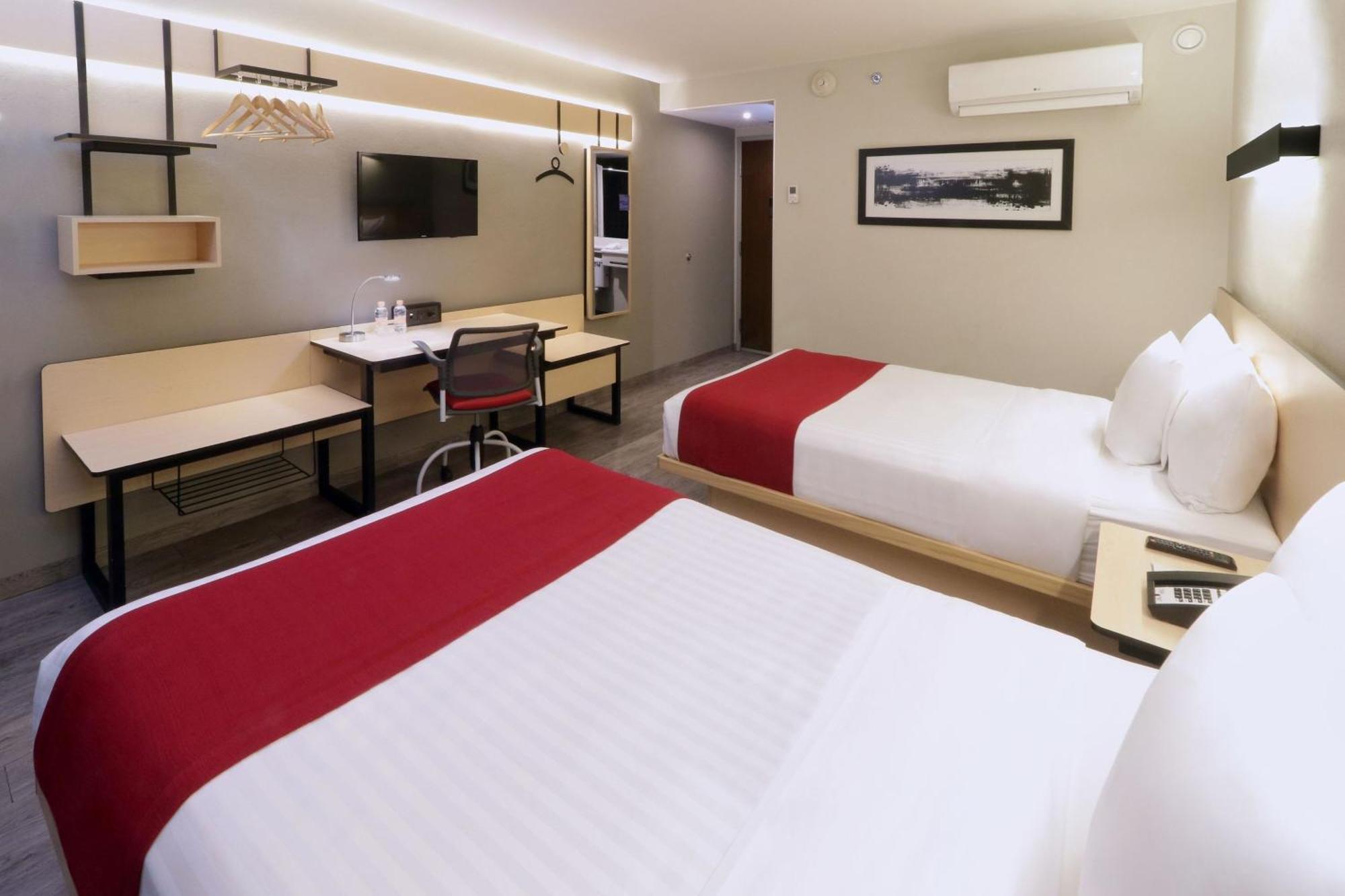 City Express By Marriott פיידראס נגראס מראה חיצוני תמונה