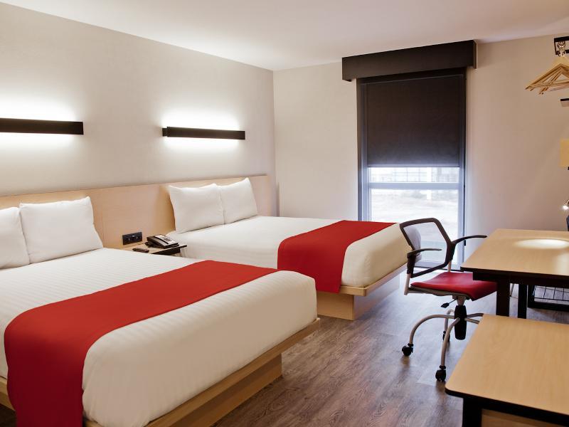 City Express By Marriott פיידראס נגראס מראה חיצוני תמונה